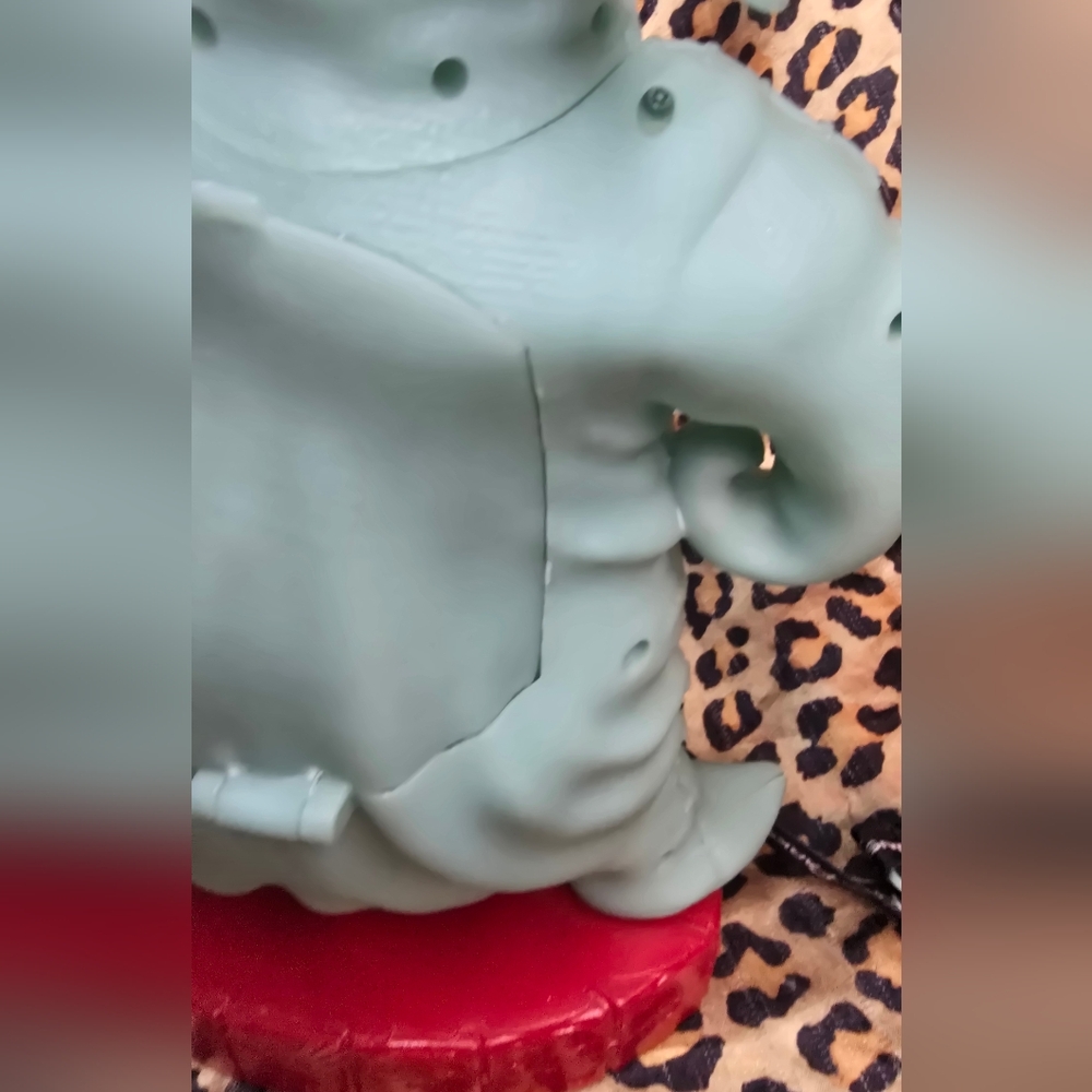 Oogie boogie Popcorn bucket - Picture 9 of 11